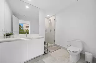 650 NE 32nd St, Miami, FL 33137 - Photo 8