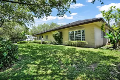 9861 SW 130th St, Miami, FL 33176 - Photo 62