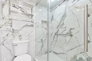 20379 W Country Club Dr, Aventura, FL 33180 - Photo 28