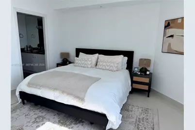 300 S Biscayne Blvd #1810, Miami, FL 33131 - Photo 12