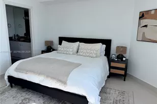 300 S Biscayne Blvd, Miami, FL 33131 - Photo 12
