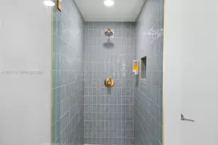 159 NE 6th St, Miami, FL 33132 - Photo 32