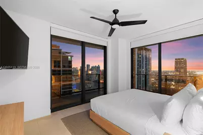 159 NE 6th St #3105, Miami, FL 33132 - Photo 8