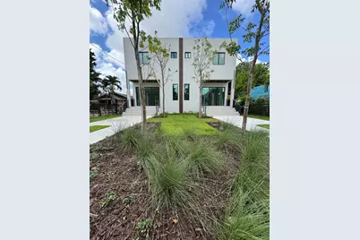 1924 NW 27th St, Miami, FL 33142 - Photo 2