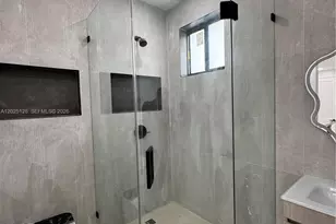 1924 NW 27th St, Miami, FL 33142 - Photo 52
