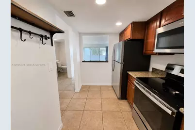 9371 Fontainebleau Blvd #I205, Miami, FL 33172 - Photo 6