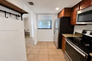 9371 Fontainebleau Blvd, Miami, FL 33172 - Photo 6