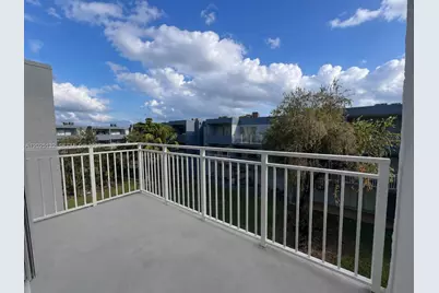 9371 Fontainebleau Blvd #I205, Miami, FL 33172 - Photo 10