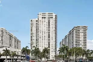 2750 NE 183rd St, Aventura, FL 33160 - Photo 30