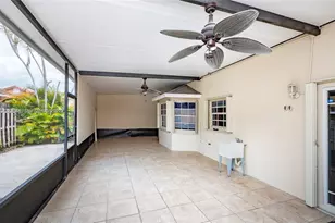 18660 NW 78th Ave, Hialeah, FL 33015 - Photo 22