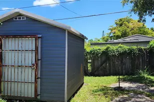 901 NE 160th Terrace, North Miami Beach, FL 33162 - Photo 18