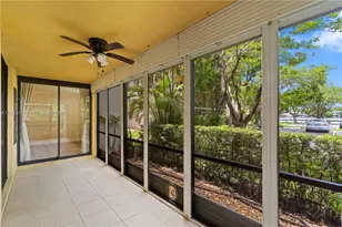 671 NE 195th St, Miami, FL 33179 - Photo 22