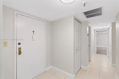 671 NE 195th St #121E, Miami, FL 33179 - Photo 26