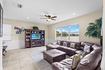 116 Berenger Walk, Royal Palm Beach, FL 33414 - Photo 10