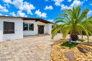 11425 SW 43rd Terrace, Miami, FL 33165 - Photo 2
