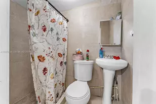 445 NW 8th St, Homestead, FL 33030 - Photo 18