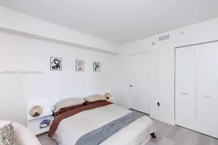 31 SE 6th St, Miami, FL 33131 - Photo 10