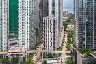 31 SE 6th St, Miami, FL 33131 - Photo 4