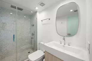 1000 S Pointe Dr, Miami Beach, FL 33139 - Photo 40