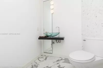 200 Biscayne Boulevard Way #3102, Miami, FL 33131 - Photo 12