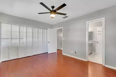 10719 NW 10th St, Pembroke Pines, FL 33026 - Photo 4