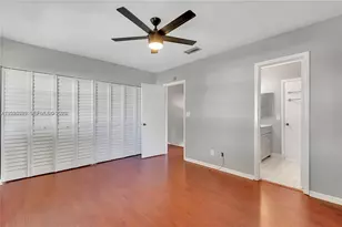 10719 NW 10th St, Pembroke Pines, FL 33026 - Photo 4