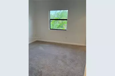 11384 W 34th Way, Hialeah, FL 33018 - Photo 20