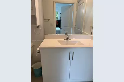 11384 W 34th Way, Hialeah, FL 33018 - Photo 6