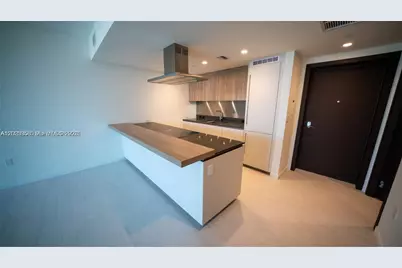 1000 Brickell Plz #3411, Miami, FL 33131 - Photo 4