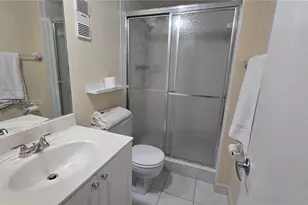 9230 Lagoon Pl, Davie, FL 33324 - Photo 20