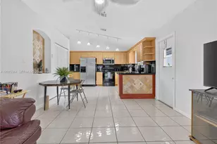 16543 NW 5th Ct, Pembroke Pines, FL 33028 - Photo 14