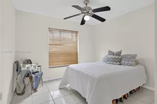 16543 NW 5th Ct, Pembroke Pines, FL 33028 - Photo 32
