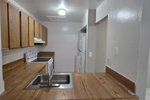 6660 W 26th Ct, Hialeah, FL 33016 - Photo 18