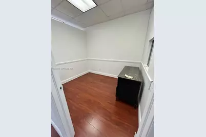 900 W 49th St Suite 504, Hialeah, FL 33012 - Photo 4
