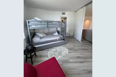 5401 Collins Ave #920, Miami Beach, FL 33140 - Photo 26