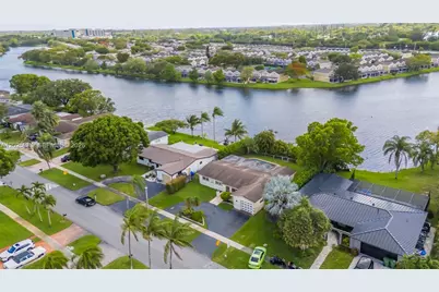 1620 NW 122nd Ave, Pembroke Pines, FL 33026 - Photo 38