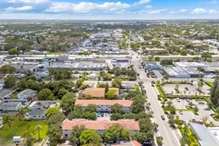 212 NE 3rd St, Hallandale Beach, FL 33009 - Photo 34