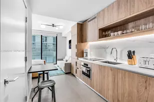 11 NE 6th St, Miami, FL 33132 - Photo 4
