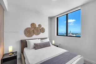 121 NE 5th St, Miami, FL 33132 - Photo 22
