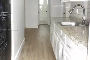 8040 Tatum Waterway Dr, Miami Beach, FL 33141 - Photo 4