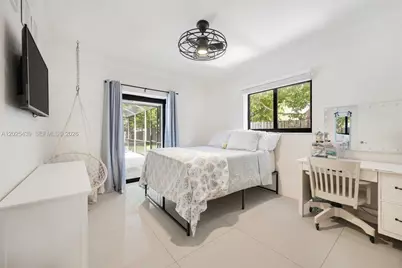 14700 Sailfish Dr, Coral Gables, FL 33158 - Photo 12