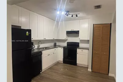 823 NE 19th Ave #1-3, Fort Lauderdale, FL 33304 - Photo 4