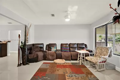 851 SW 1st St, Florida City, FL 33034 - Photo 6