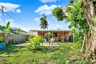 851 SW 1st St, Florida City, FL 33034 - Photo 2
