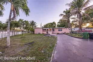 918 NW 13th Ct, Fort Lauderdale, FL 33311 - Photo 1