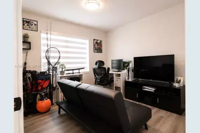 1009 NW 4th Ter, Florida City, FL 33034 - Photo 12