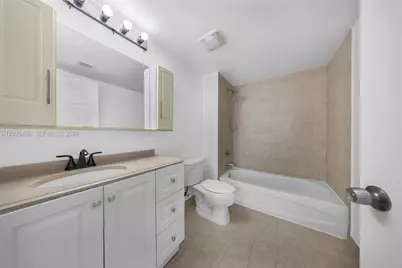 275 NE 18th St #1510, Miami, FL 33132 - Photo 8
