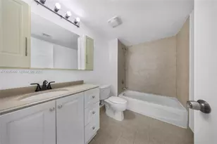275 NE 18th St, Miami, FL 33132 - Photo 8