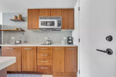 6801 Collins Ave #308 (Door 316), Miami Beach, FL 33141 - Photo 12