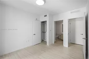 77 SE 5, Miami, FL 33131 - Photo 24